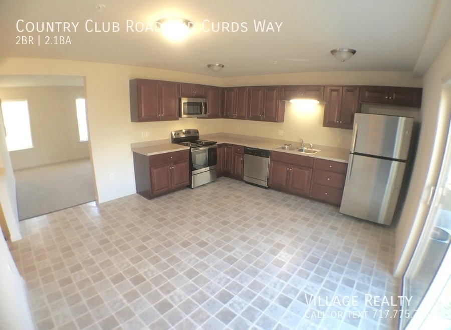 Primary Photo - Spacious 2 bed, 2.5 bath Townhome with Gar...