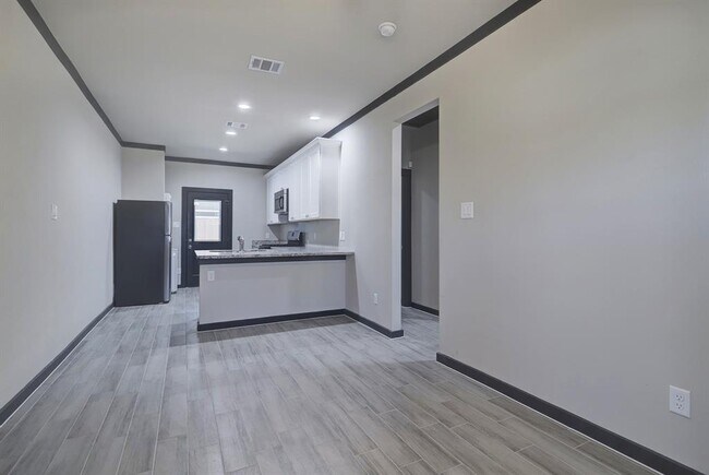 Foto del edificio - 7912 Bowen St