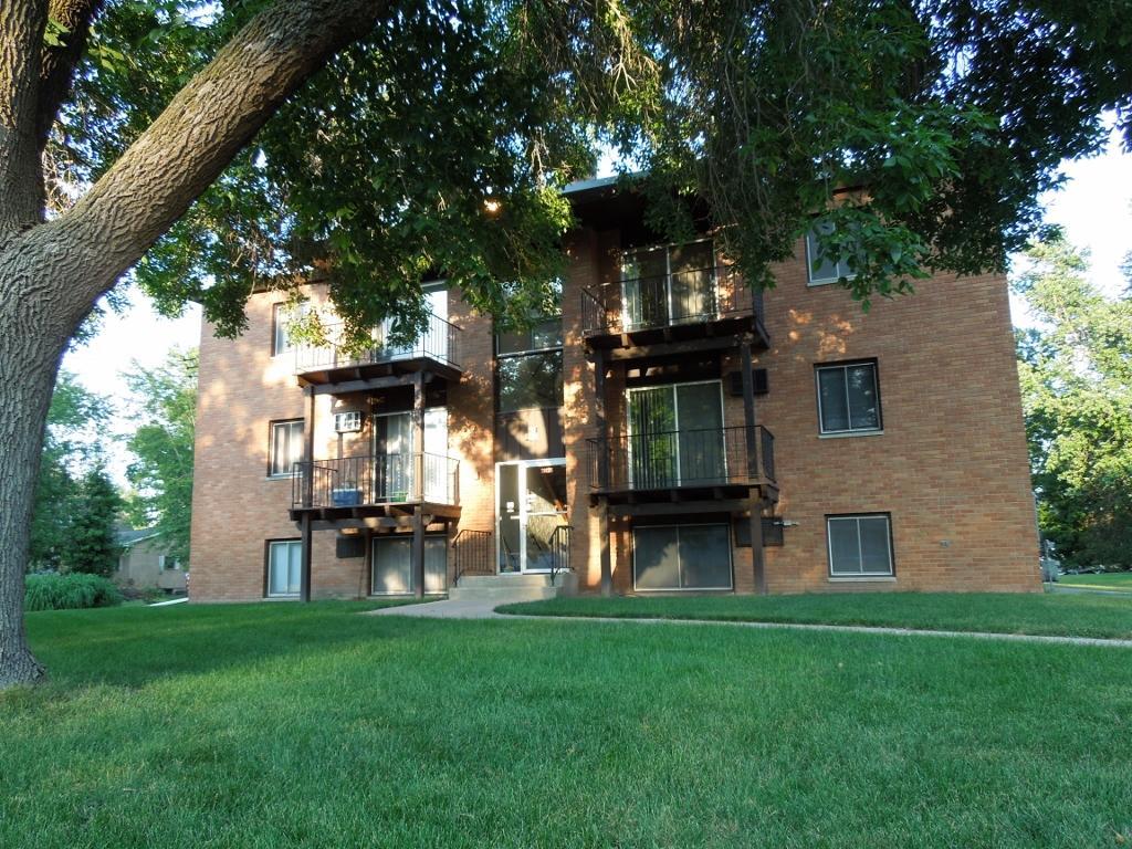 Primary Photo - 29105-02 Dahl Pl