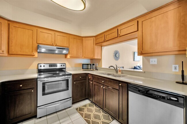Building Photo - 4503 Guam St