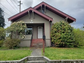 Building Photo - 1301 N Rainier Ave