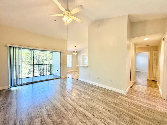 Foto del edificio - ** FAIRWAY PRESERVE ** 2 BED / 1 BATH COND...