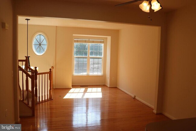 Building Photo - 12234 Maidstone Ct