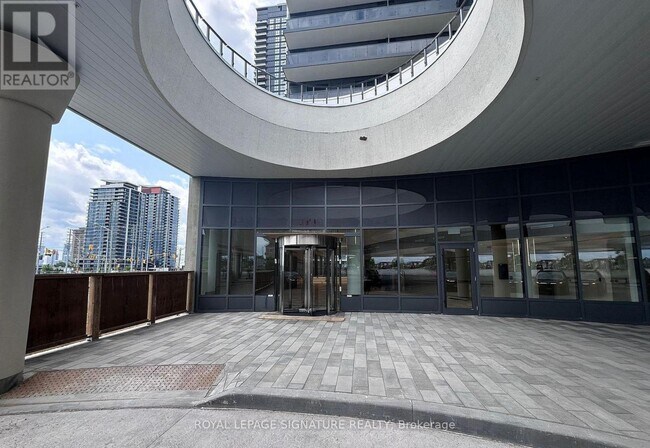 Photo du bâtiment - 5105 Hurontario St