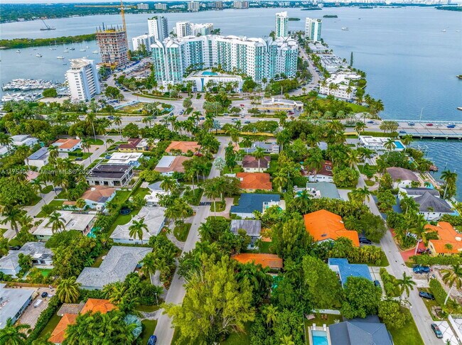 Foto del edificio - 7711 Coquina Dr
