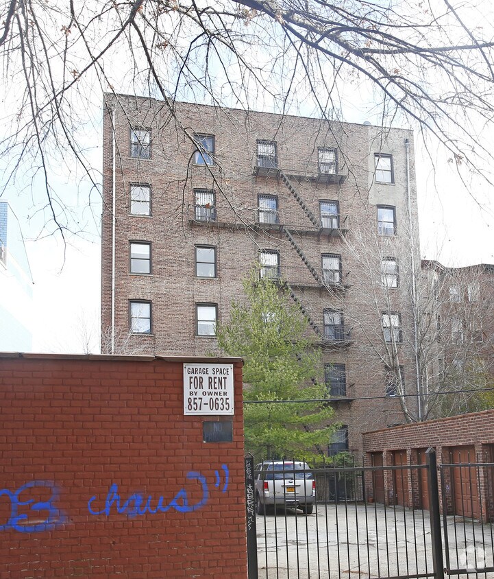 Primary Photo - 449 Vanderbilt Ave