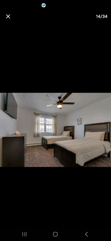 Foto del edificio - 62-32 Hillmeyer Rd
