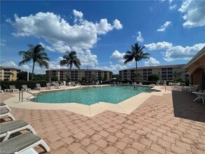 Building Photo - 8550 Kingbird Loop