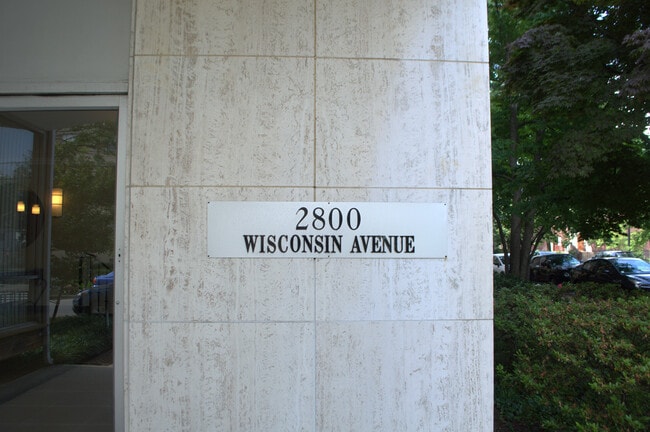 Foto del edificio - 2800 Wisconsin Ave