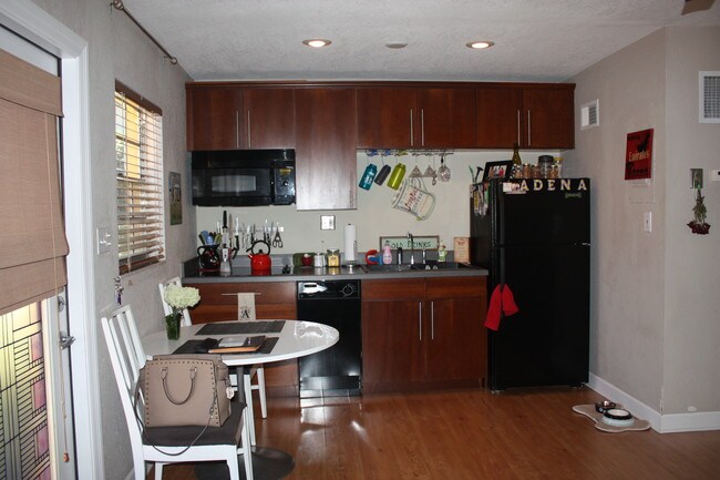 Foto del edificio - 1535 Catherine St