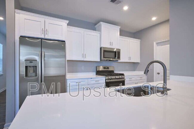 Foto del edificio - 405 Mariene Dr