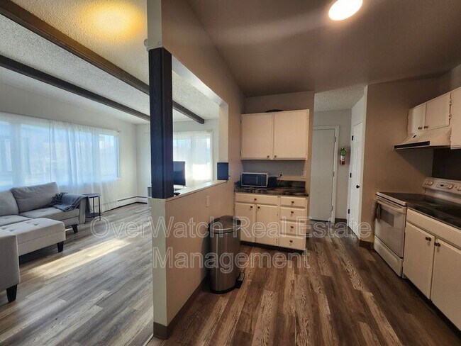 Building Photo - 3105 W 33rd Ave