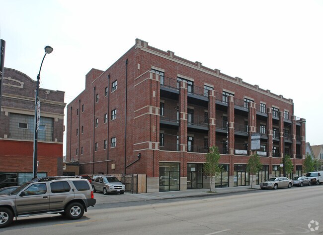 Building Photo - 4141 N Kedzie Ave