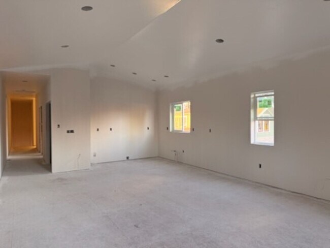 Foto del edificio - New Construction!