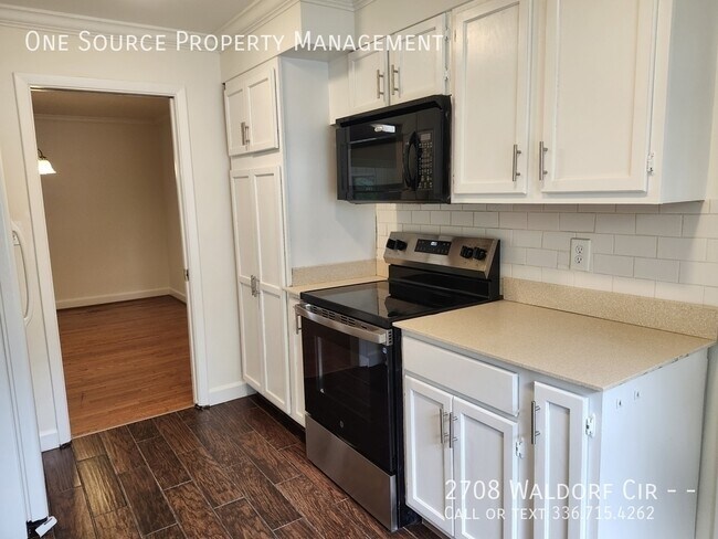 Foto del edificio - 2708 Waldorf Cir