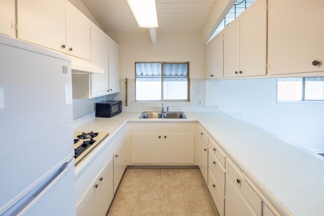 Building Photo - 5119 Irvington Ter