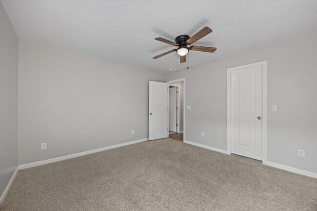 Foto del edificio - 4500 Sandstone Dr