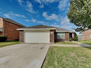 Building Photo - 905 Dove Meadows Dr