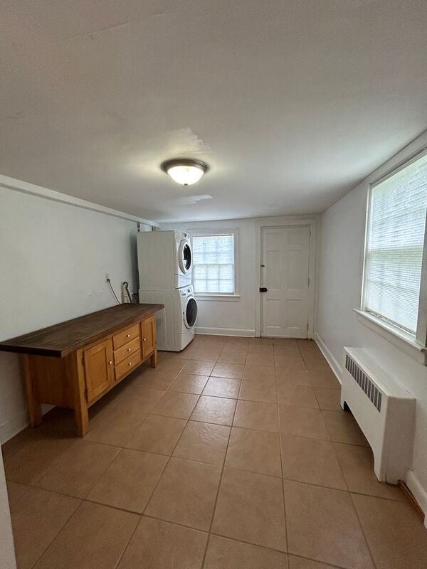Building Photo - 113 Woods Dr