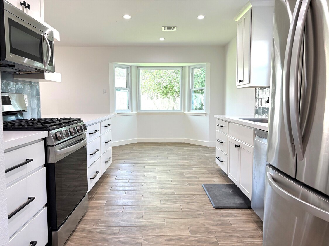 Foto principal - 406 Oak Vista Dr