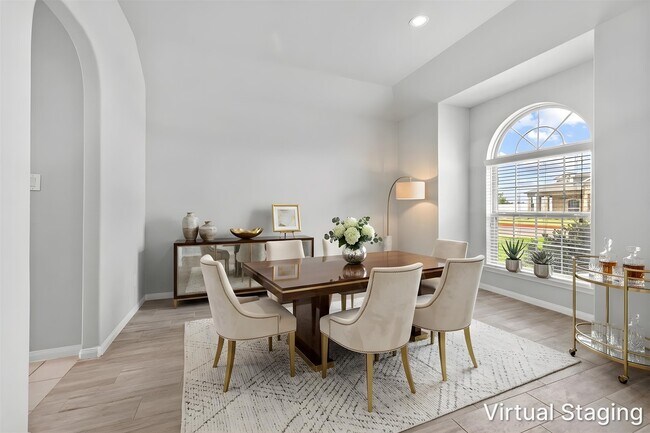 Foto del edificio - 9811 Camellia Gardens Dr