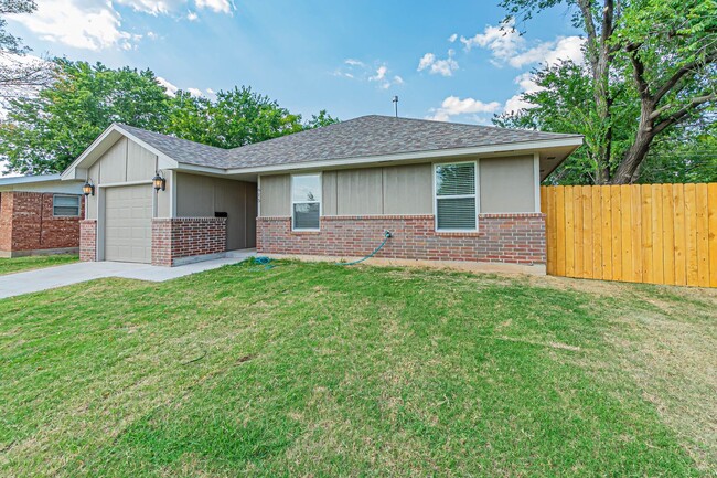 Building Photo - New Construction-Four Bedroom!