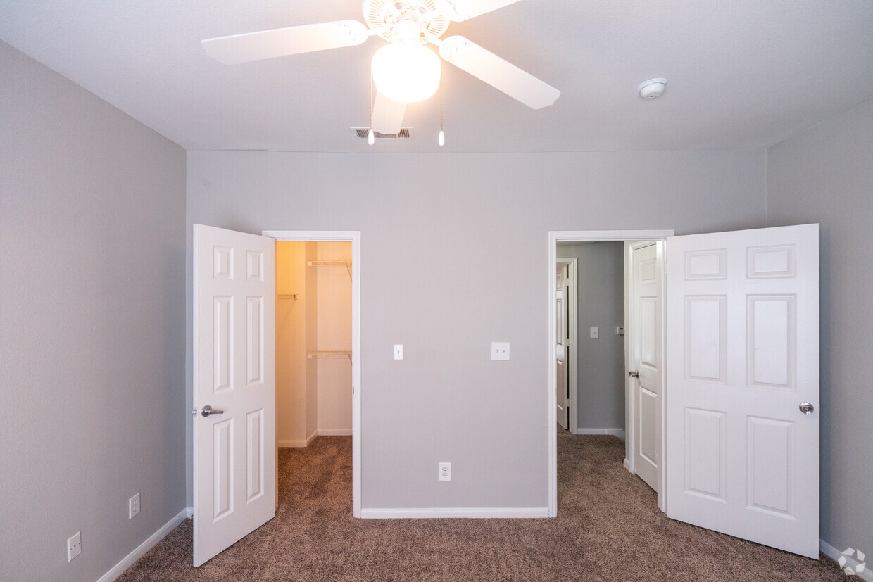 The Life at Timber Ridge - 5350 Aeropark Dr Houston, TX 77032 ...