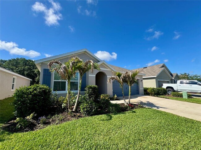Building Photo - 16461 Little Garden Dr