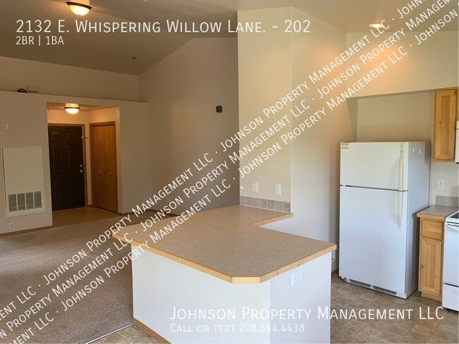 Foto del edificio - Whispering Willow Apartments: Modern, Conv...