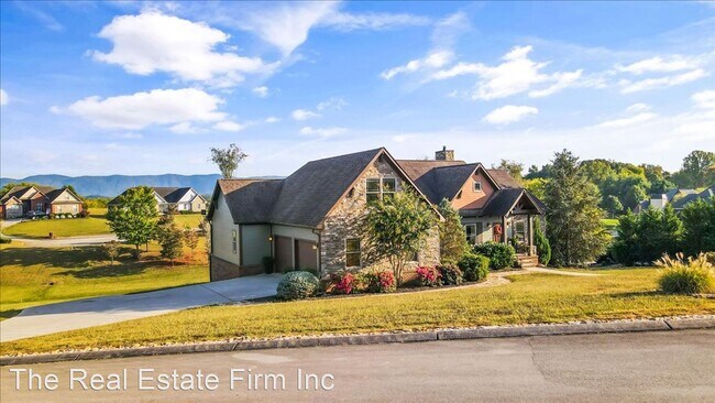 Building Photo - 4 br, 2.5 bath House - 1307 Woodland Trace