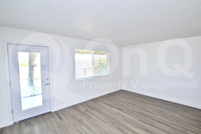 Building Photo - 7625 N 12th St