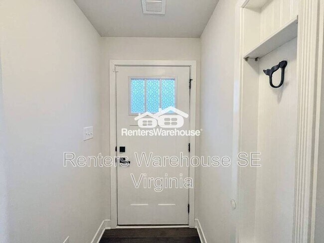 Building Photo - 928 Parley Pl