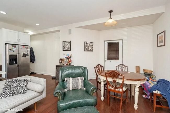Foto del edificio - 2522 N Halsted St