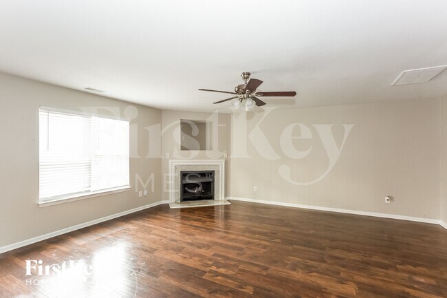Foto del edificio - 5232 Grays Ridge Dr