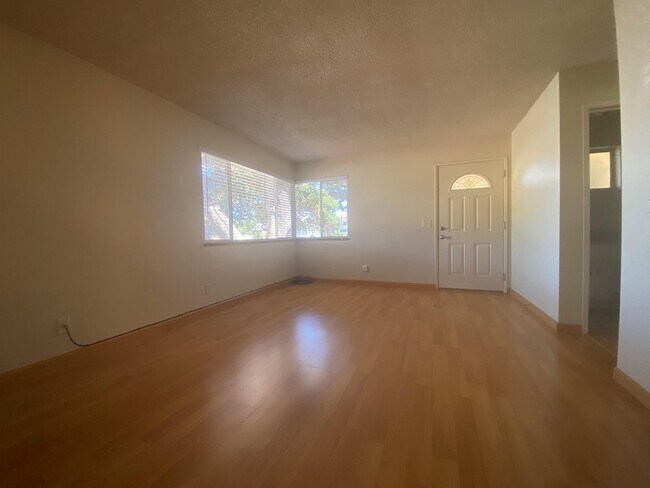 Building Photo - 845 Lighthouse Ave