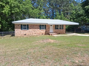 Building Photo - 51 Stephanie Dr