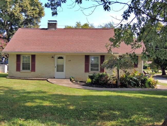 Photo - COMING SOON!   Available now Beautiful 3 Bedroom in ALCOA! House