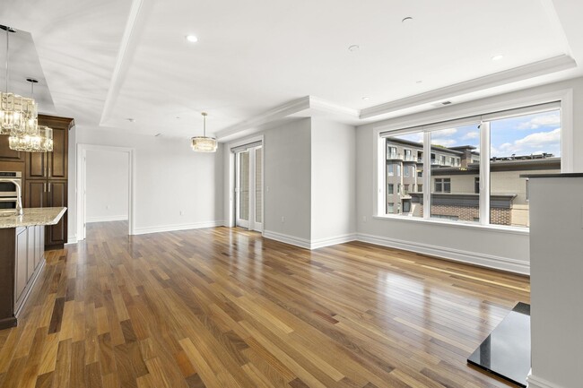 Building Photo - 250 Henley Pl