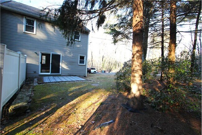 Building Photo - 70 Beach St