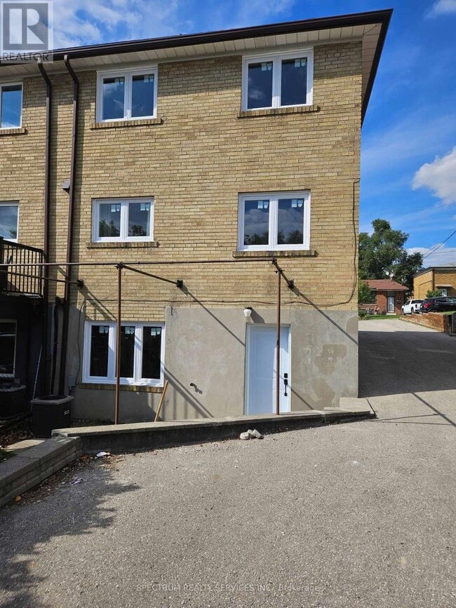 Photo du bâtiment - 49 Gotham Ct