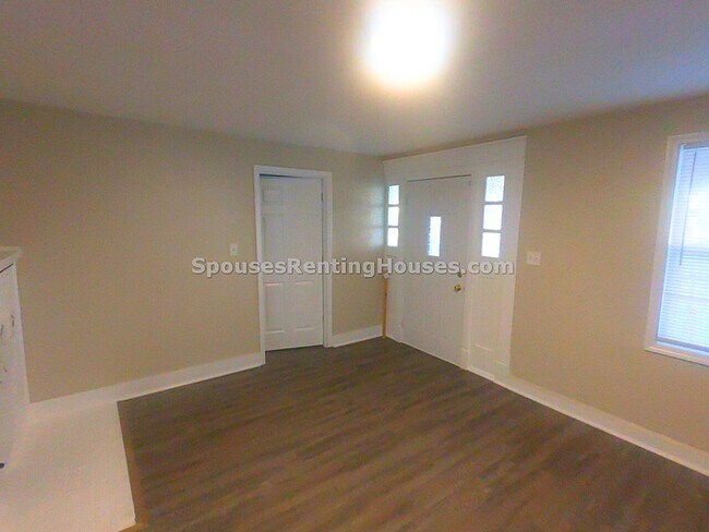 Foto del edificio - 3608 N Kenwood Ave