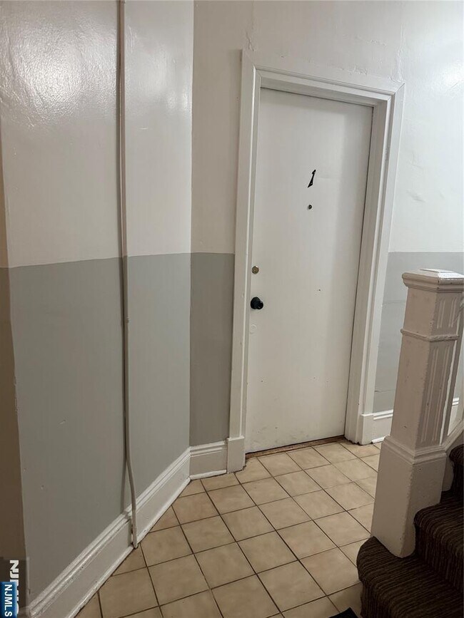 Foto del edificio - 322 Anderson Ave