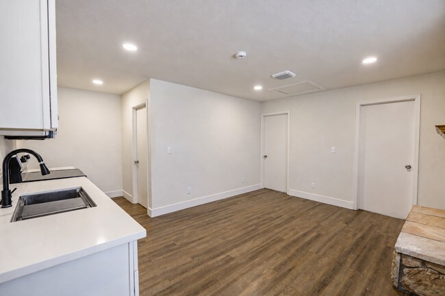Foto del edificio - 8840 San Vicente Ave