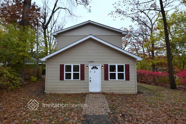 Building Photo - 26805 Circle Dr S