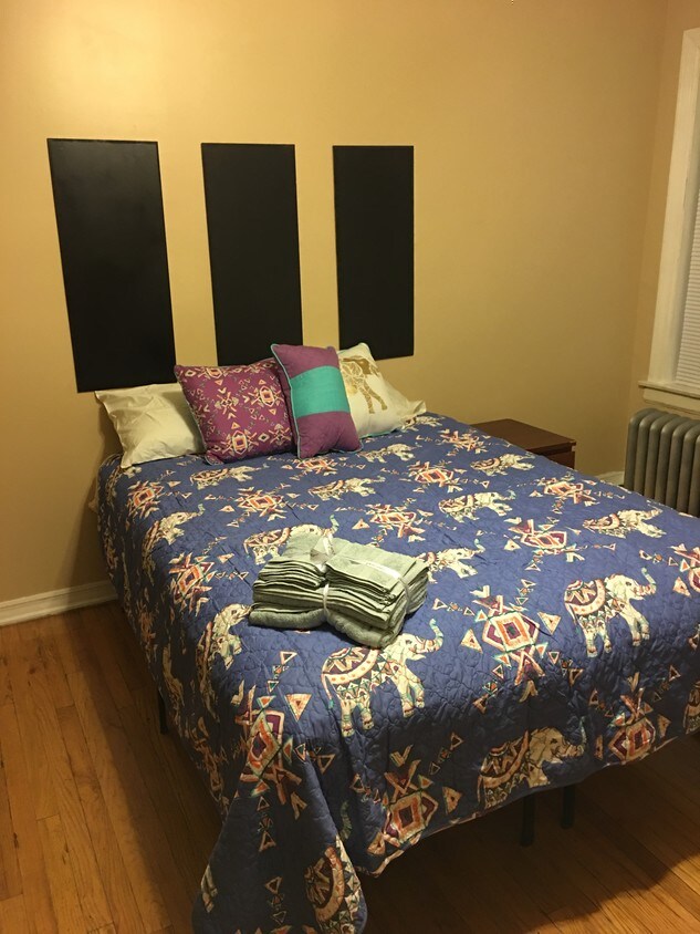 Foto principal - 7505 S Ridgeland Ave