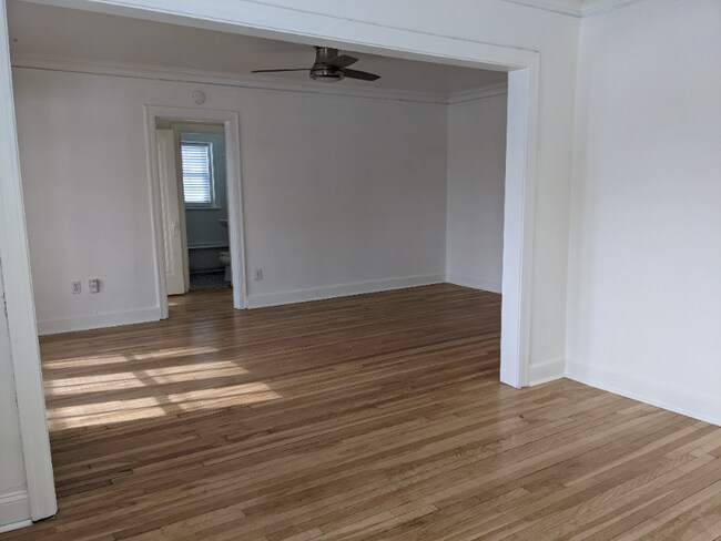 Foto del edificio - 127 E 46th St