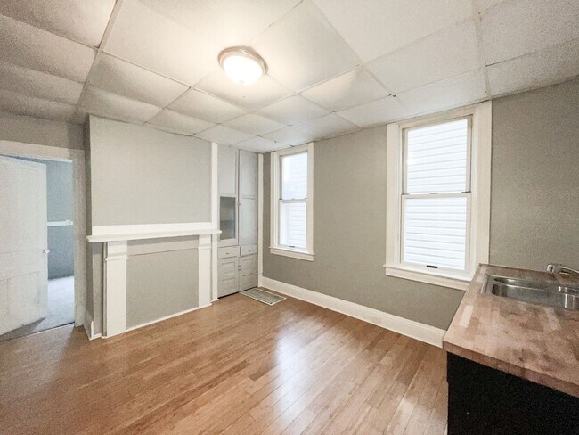 Foto del edificio - Available June  - 3+ Bedroom Home w/ Moder...