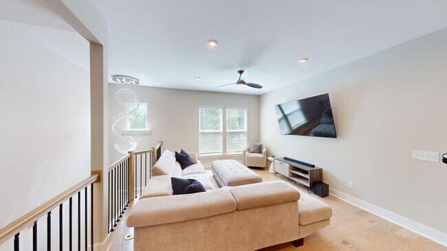 Building Photo - 3804 Sky Haven Dr