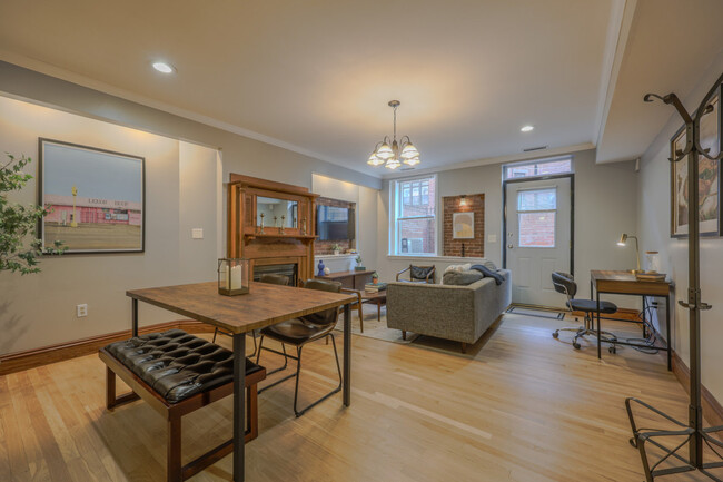 Building Photo - 335 Beacon St