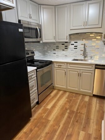 Foto del edificio - 10 Longworth Ave